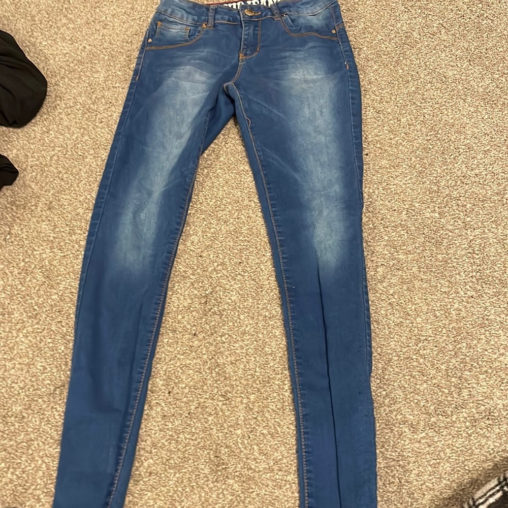 Skinny blue jeans